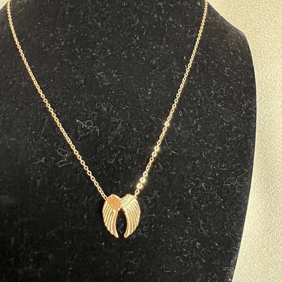 Heavenly Angel Wing Necklace - Picture 2 of 6